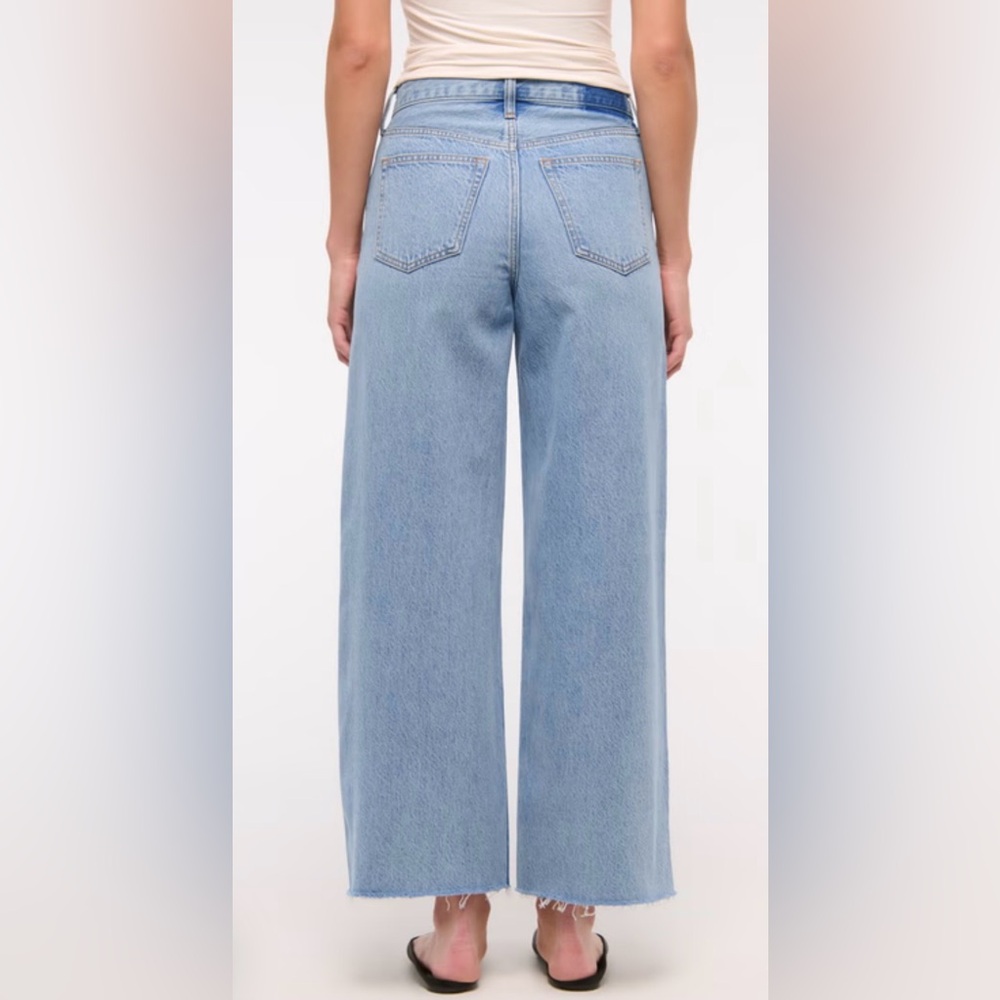 Abercrombie & Fitch High Rise Cropped Wide Leg Jean - Curve Love - Picture 3 of 14